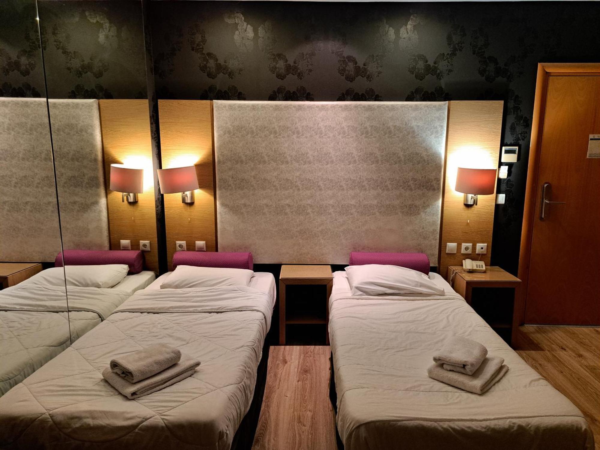 Nefeli Hotel Alimos Eksteriør billede